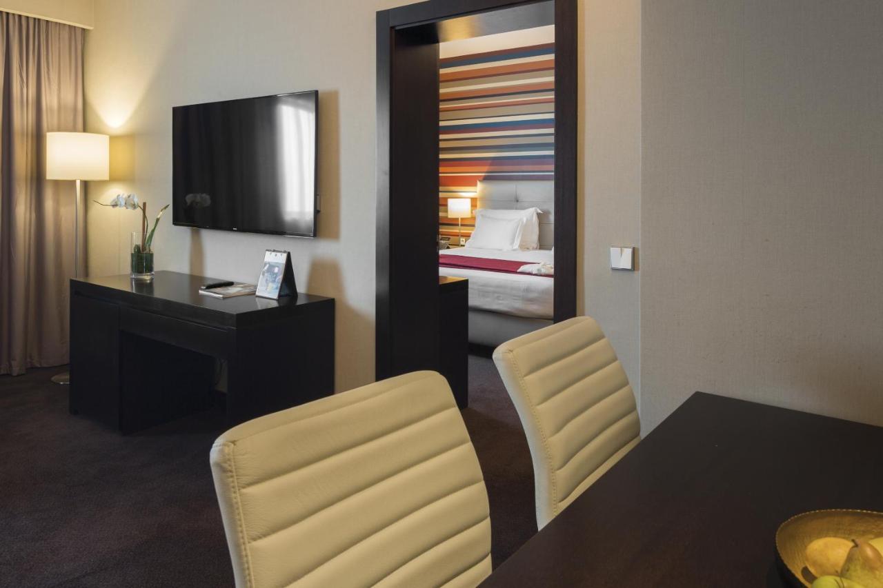 Hotel Tropico Luanda Ngoại thất bức ảnh