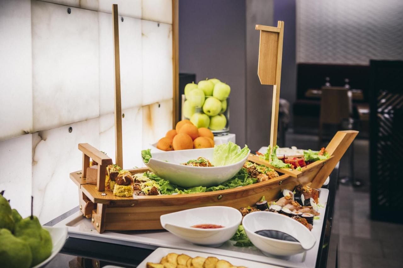 Hotel Tropico Luanda Ngoại thất bức ảnh
